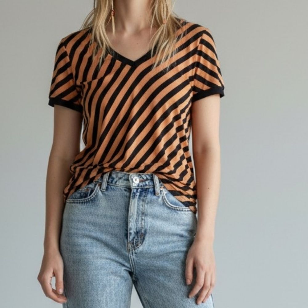 Jay'Z Peach & Black Knit Diagonal Stripes Short Sleeve Tee Top